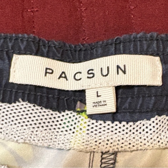 PacSun Men’s Black Swim Trunks with Banana and Leaf Print Size Large - Picture 6 of 13